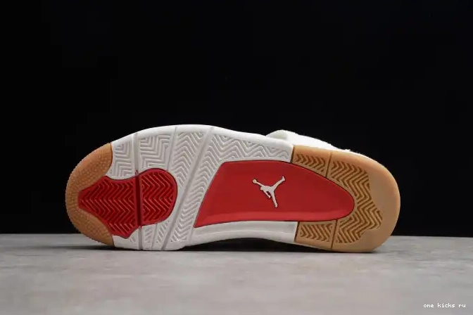 Rep Onekick 'White' 4 Levi's AO2571-100 x Jordan Air 0422